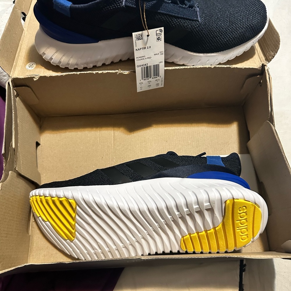 Brand new adidas kaptir 2.0